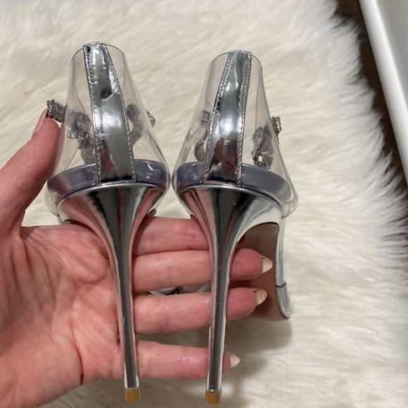 New Amina Muaddi Ursina Crystal pointed toe‎ clear pump size 40EU - Picture 6 of 15